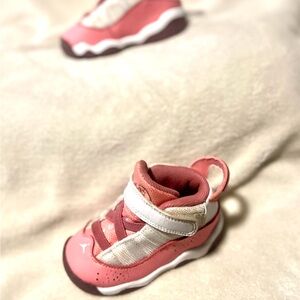 Jordan 6 Rings infant/toddler shoes in the "Coral Chalk"